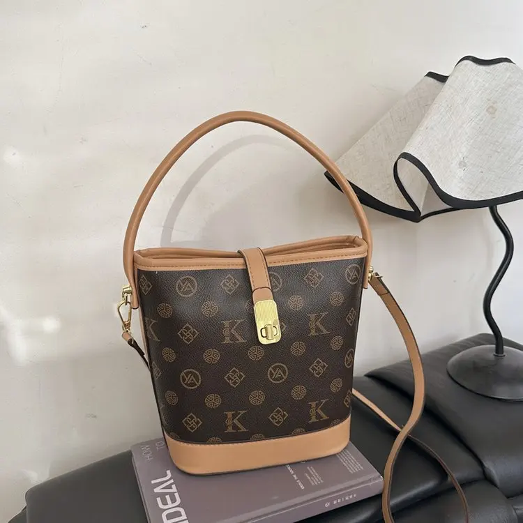 

2026 New Women's Vintage Bucket Bag Adjustable Strap Multi-Way Shoulder Crossbody Bag Fashion Designer-inspired Purse for Casual