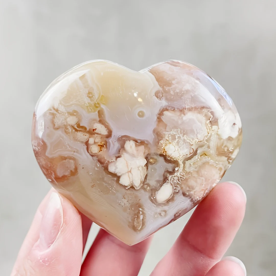 1pc Flower Agate Heart Carving, Flower Agate Heart Shaped Palm Stone, Light-Colored Daily Ornaments, Holiday and Birthday Gifts