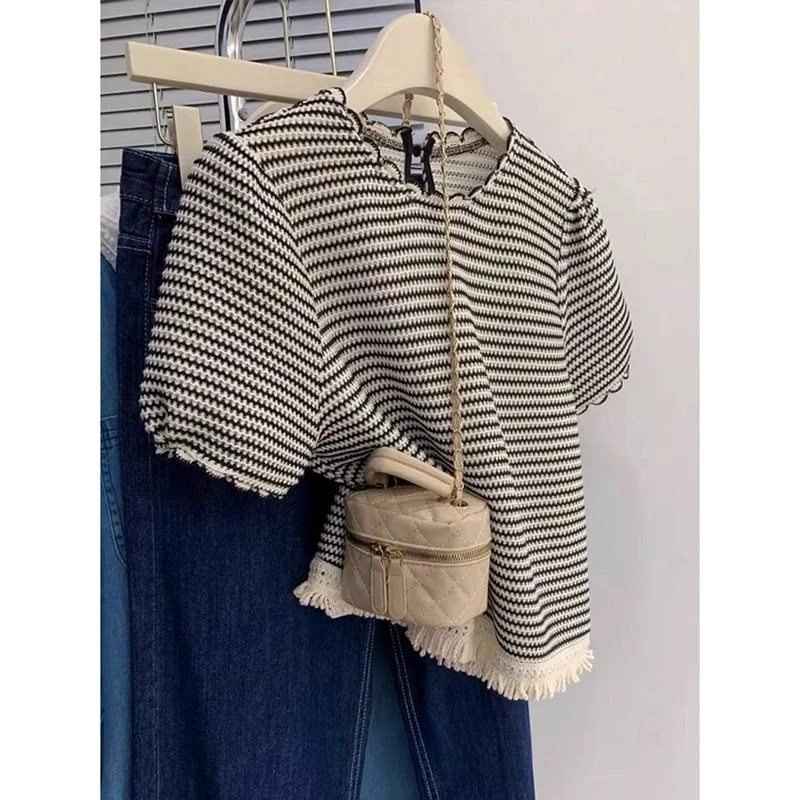 

Женская футболка больших размеров в полоску с объемными рукавами, свободного кроя, летняя, повседневная, для фигуры типа «груша»