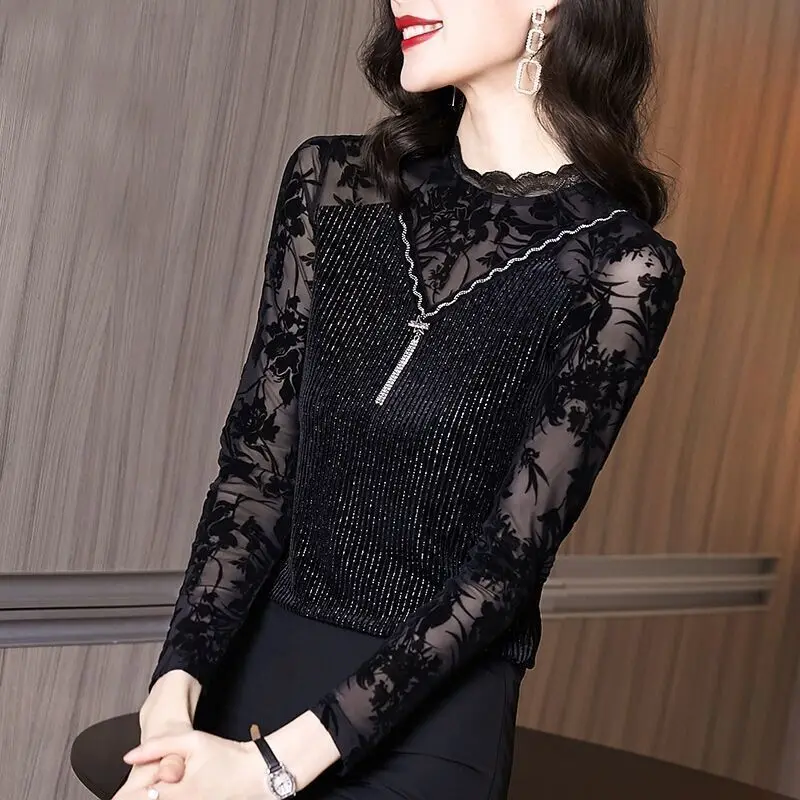 Spring New Lace Patchwork Black Gold Velvet T Shirts Long Sleeve Thin Solid Color Bottoming Shirt Elegant Vintage Women Clothing