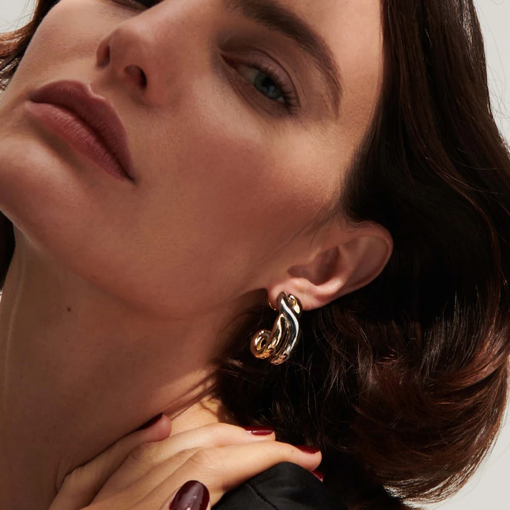 Mode Mix Farbe Geometrische Ohrringe Party für Frauen Großhandel Minimalismus Kleine Kreuz Metall Stud Ohrringe Trend Schmuck Geschenke