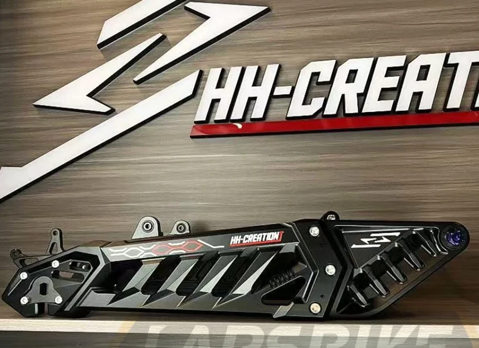 Customized link for swing arm
