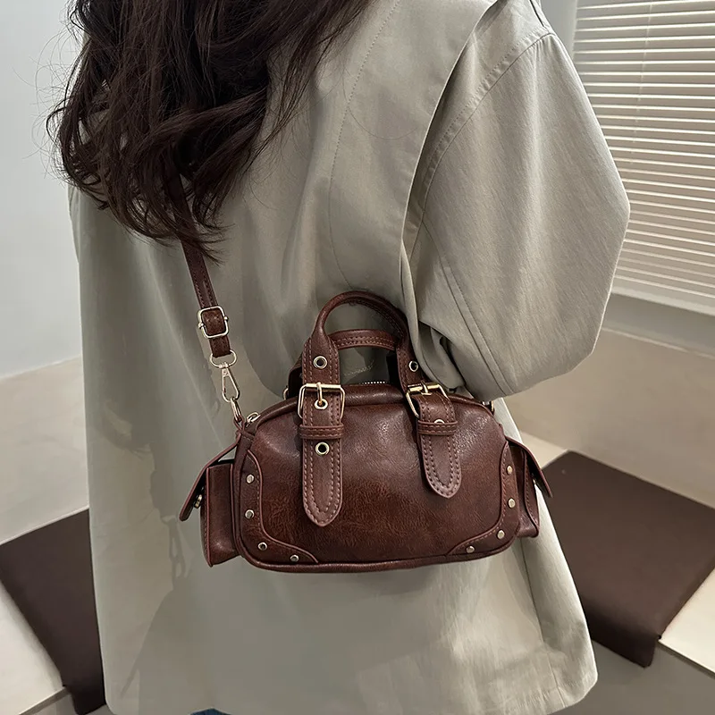 Vintage Motorcycle Bag Niche Handbag Vintage Leather Texture Studded Shoulder Crossbody Bag