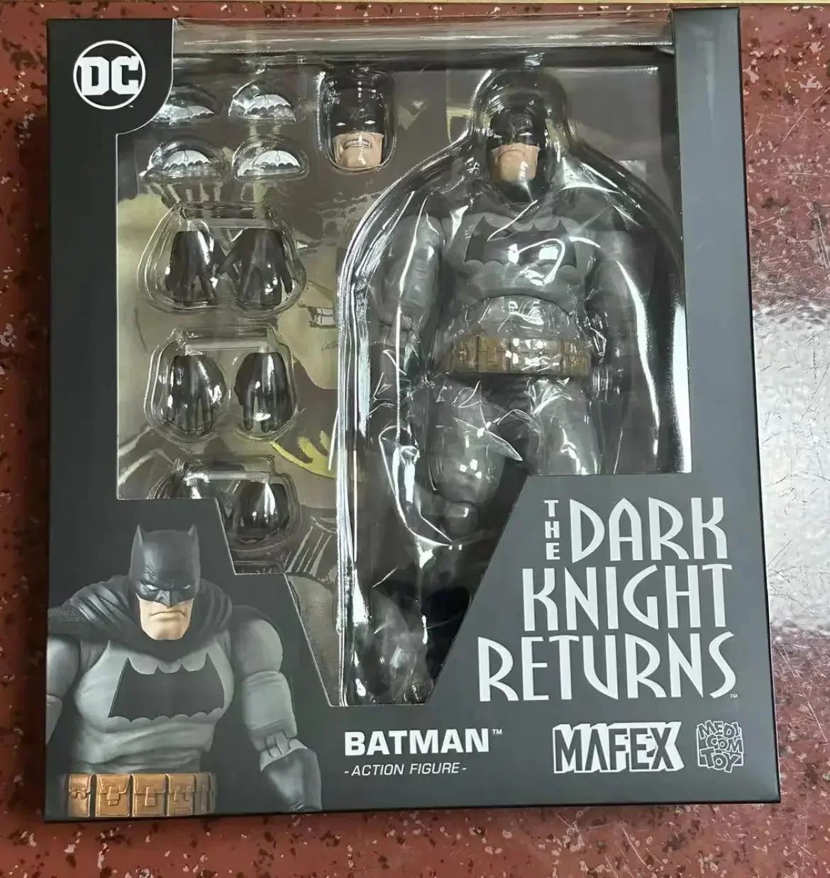 100% Original Mafex 106 Batman The Dark Knight Returns Reprint Anime Action Collection Figures Model Toys Figura In Stock