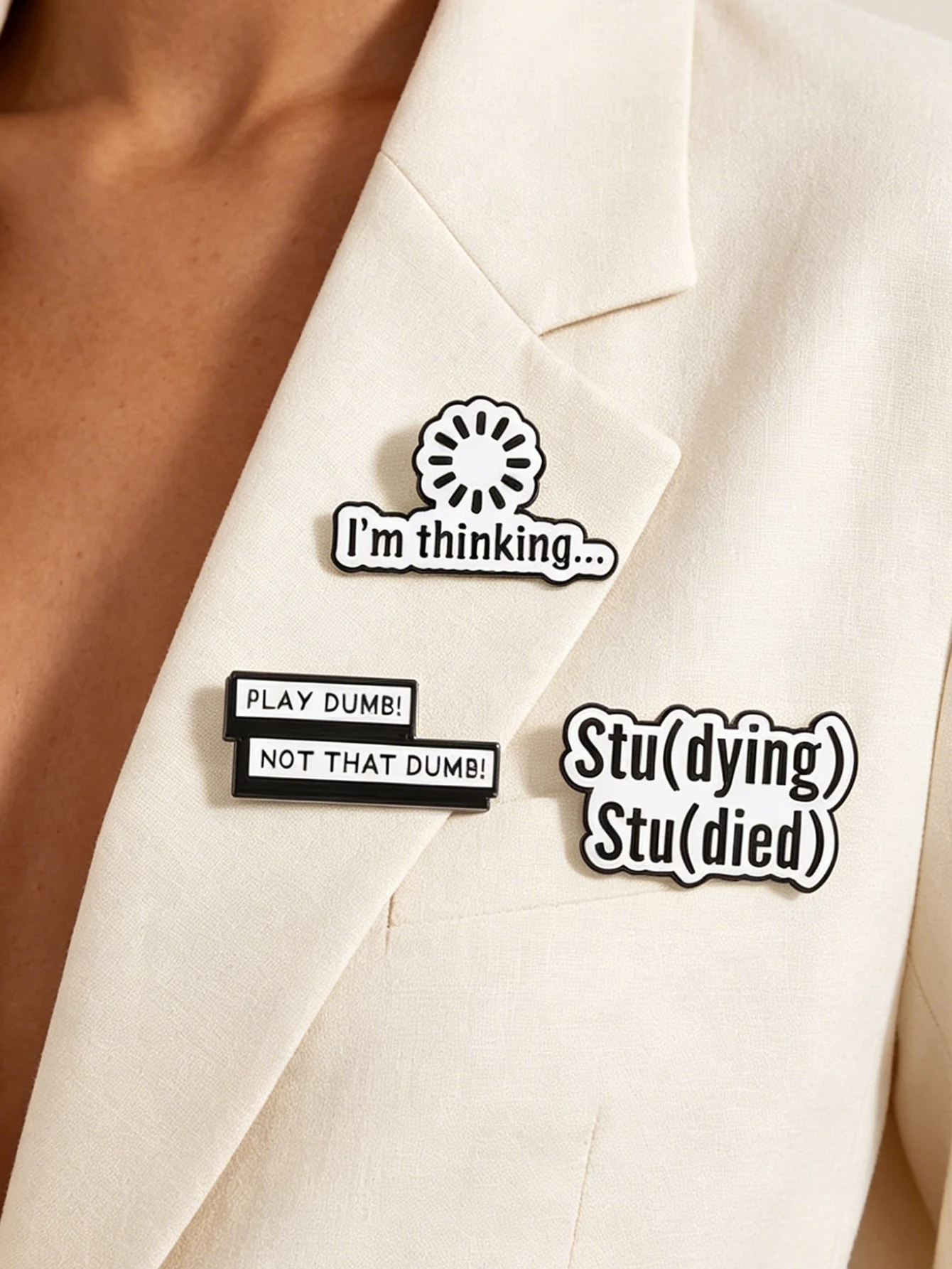 Black and White Minimalist Funny Slogan Brooch Stu (Dying) Learning to Go Crazy Text Enamel Pin Worker Student Niche Fun Decoration Small Badge