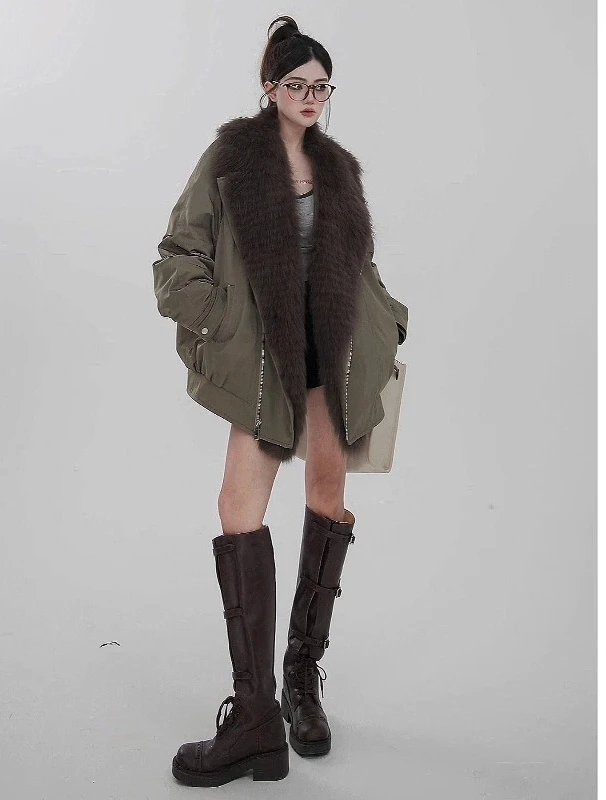 Abrigo de longitud media de piel de ganso con cuello de piel de zorro Original del diseñador