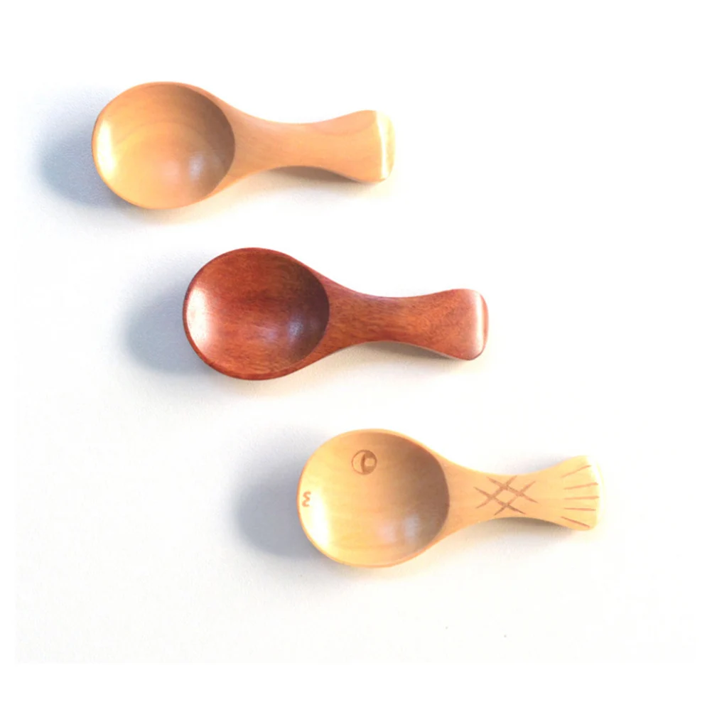 

3pcs Wooden Mini Household for Home (Wood Color + Lacquer Color + Wood Color with Fish Pattern)