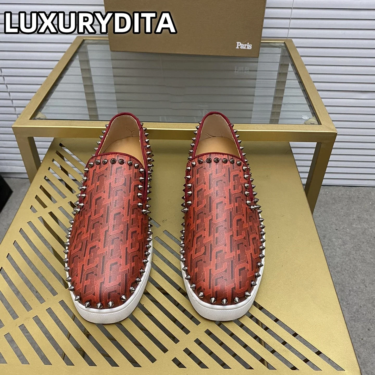 

Top Quality Womens Trendy Casual Tennis Shoes Luxury Mens Real Leather Sneakers 35-48 Designr Rivet Red Sole Lovers Shoes M0062