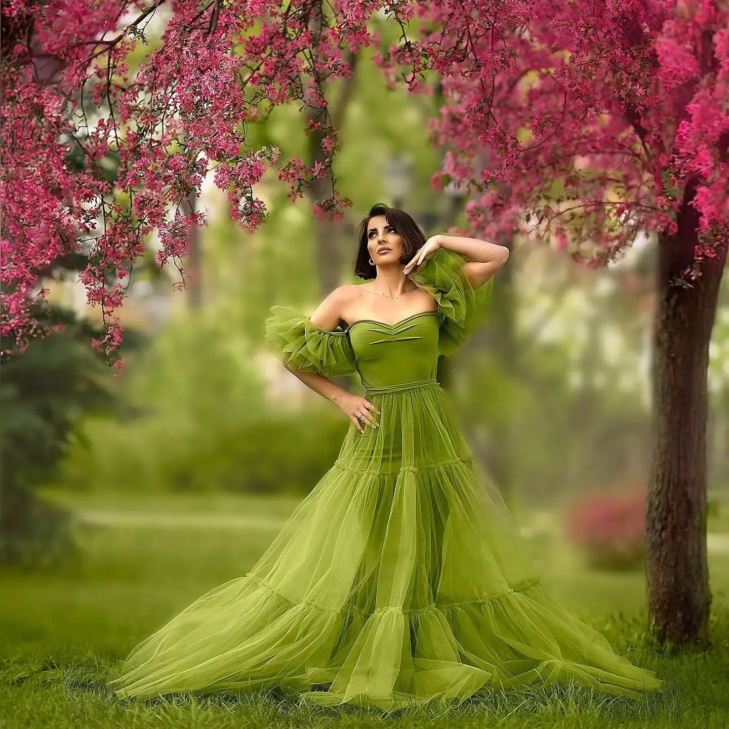 

Charming Green Maternity Robes Sexy Off Shoulder Tierred Pregnancy Photoshoot Dresses Romantic Sweep Train Baby Shower Gown