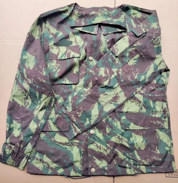 uniforme-de-camouflage-du-mozambique-style-brushstroke-comprenant-veste-et-pantalon-pour-homme
