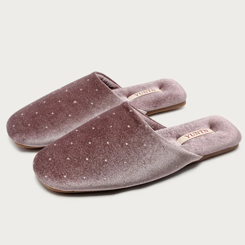 Sweet Pink Velvet Crystal Decoration Home Slippers Women Fashion Round Toe Flat Slippers Light Soft-soled Comfortable Women Shoe