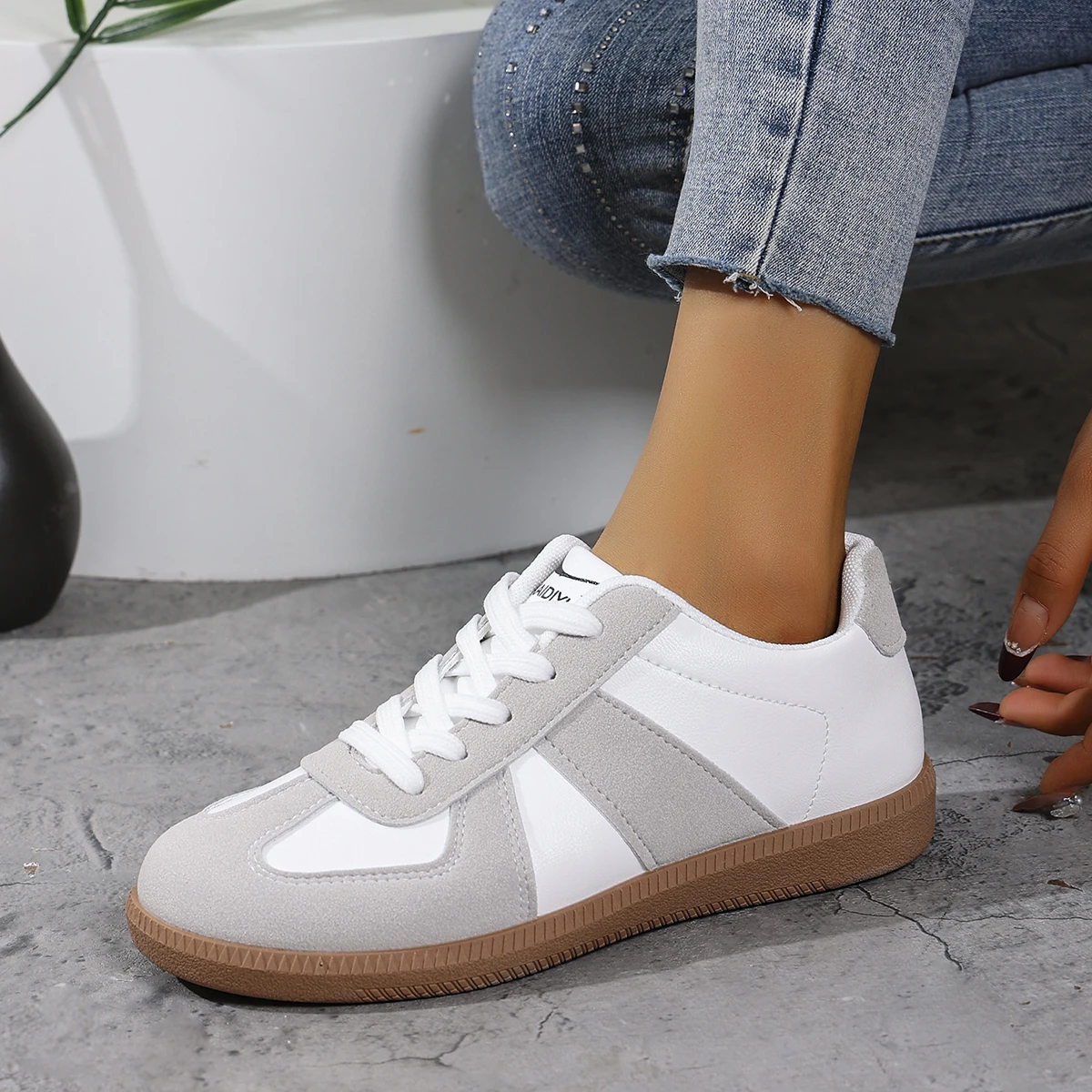 2026 Fashion Leather Women's C - огляд і ціна Leather Sneaker Care Kit