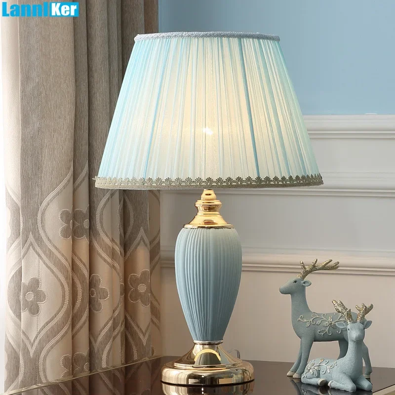 morden Table Lamp European Style Luxurious Pink Blue Bedroom Table Lamps Creative Romantic Home Decor Desk Light with Soft Light