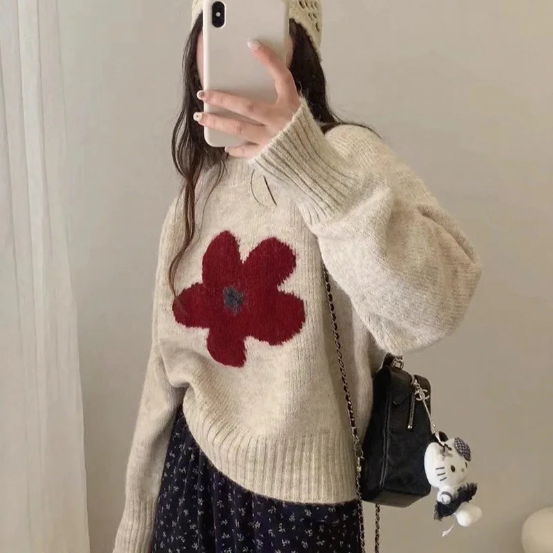 

Hooded knitted sweater with Korean floral jacquard round neck for women, new for autumn and winter 2025