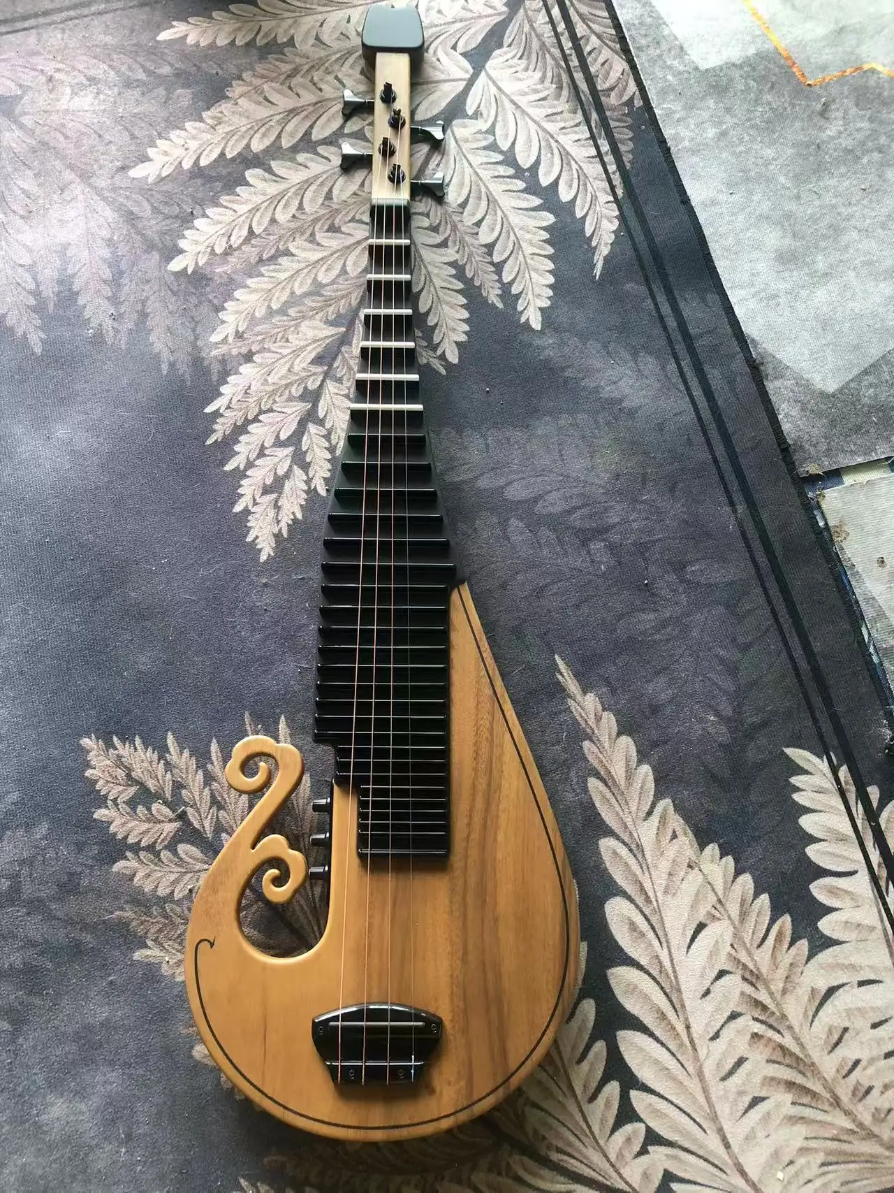 Pipa China lute customized Chinese string instrument