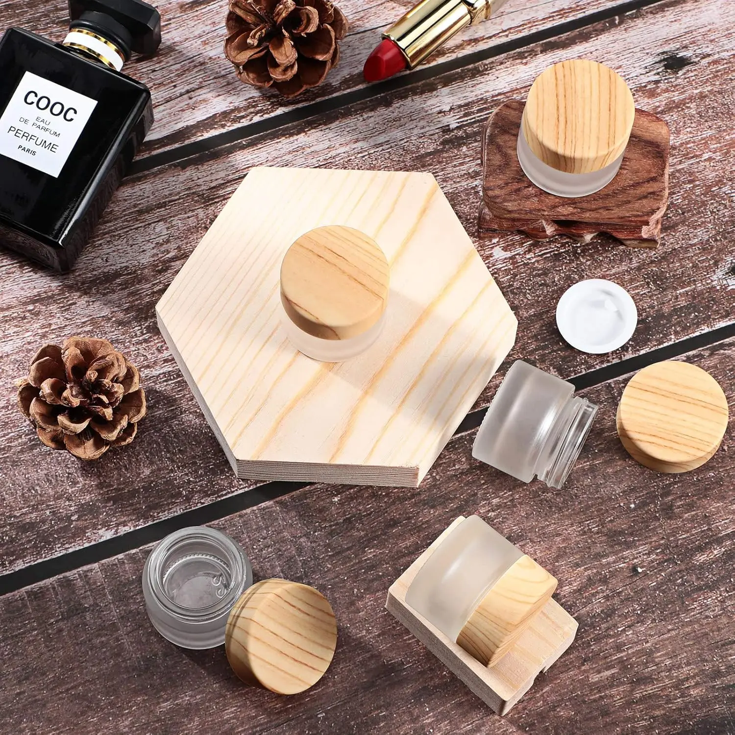 Barattoli di vetro smerigliato da 10 pezzi con coperchi in legno Contenitore cosmetico per crema a prova di perdite Bottiglia di stoccaggio riutilizzabile Fiala da viaggio portatile