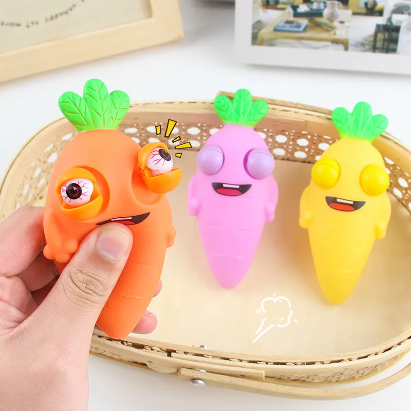 Divertimento creativo Big Eye carota giocattoli antistress Cartoon verdura e frutta giocattoli che guardano giocattoli spremere giocattoli per bambini bomboniere