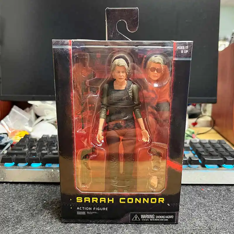 NECA-Figurine d'action du film Dark Fate, original, en stock, 7 pouces, jouet, cadeaux, ElmainSarah Connor