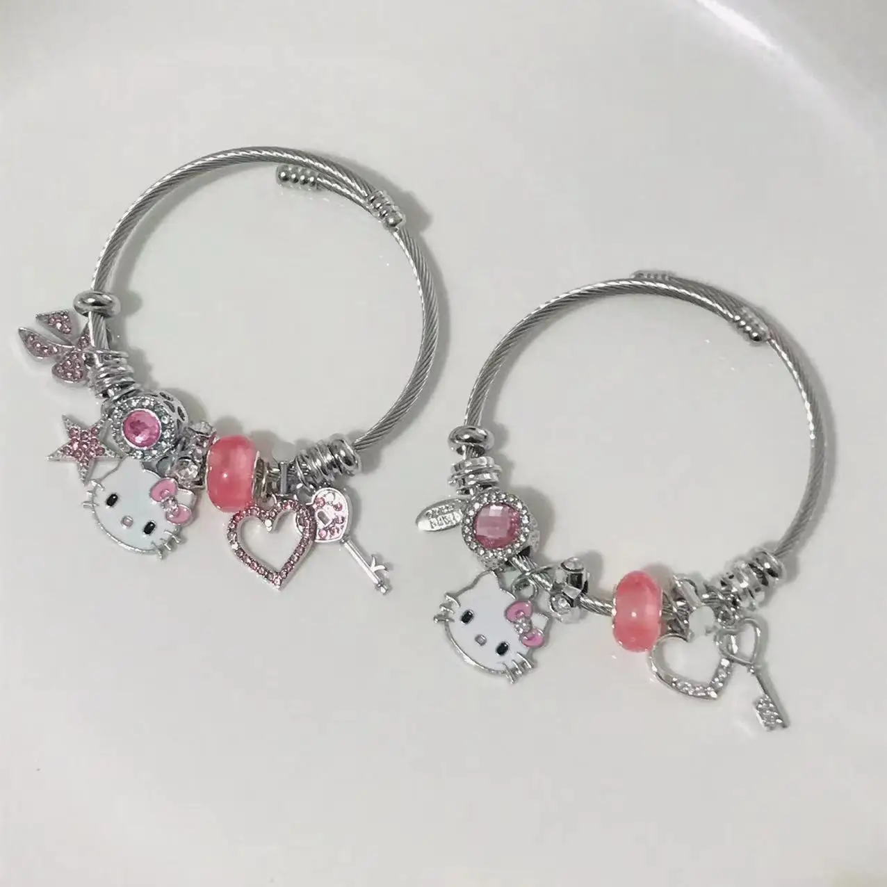 

Cute New Sanrio Hello Kitty Bracelet Pink Beaded Anime Hand Ornament Fashion Jewelry Ladies Girls Holiday Gifts