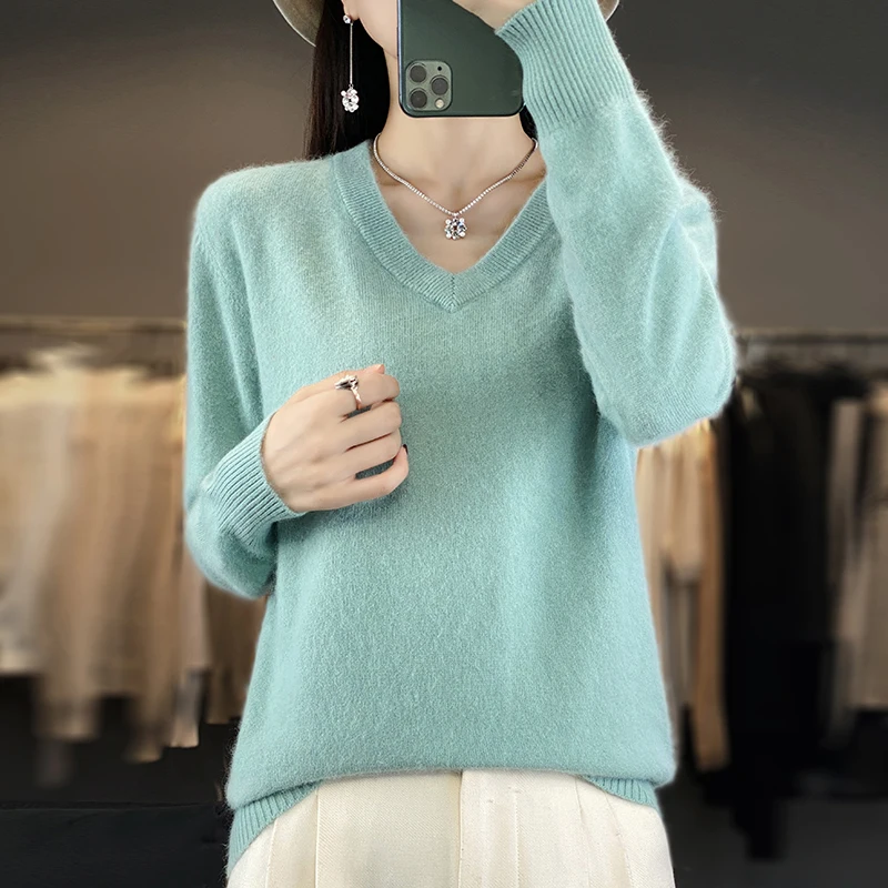 Women's Knitted Mink Velvet  Cold Resistant and Warm V-neck Long Sleeved Fashionable Woolen Sweater  2023  New