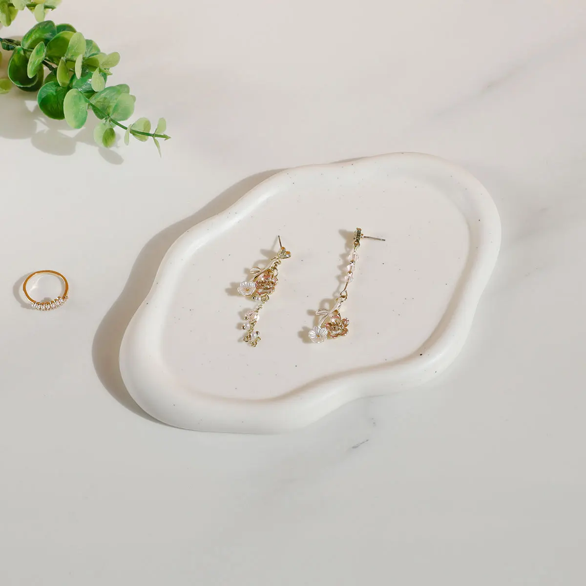 Simple Ceramic Dinner Plate Decorative Plate, Creative Cloud Tray, Kitchen Living Room Home Jewelry Storage Plate, Cloud Plate