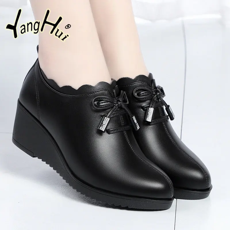 2023 New Fashion Lace Leather Platform Pumps Korean Style Casual Waterproof Pointed Toe Shoes for Women Spring Autumn