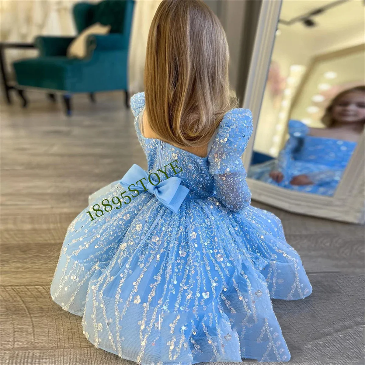 

Lovely Flower Girl Dress Square Neck Long Sleeves Beads Squined Little Baby Girls Party Gown Birthday First Communion Dresses