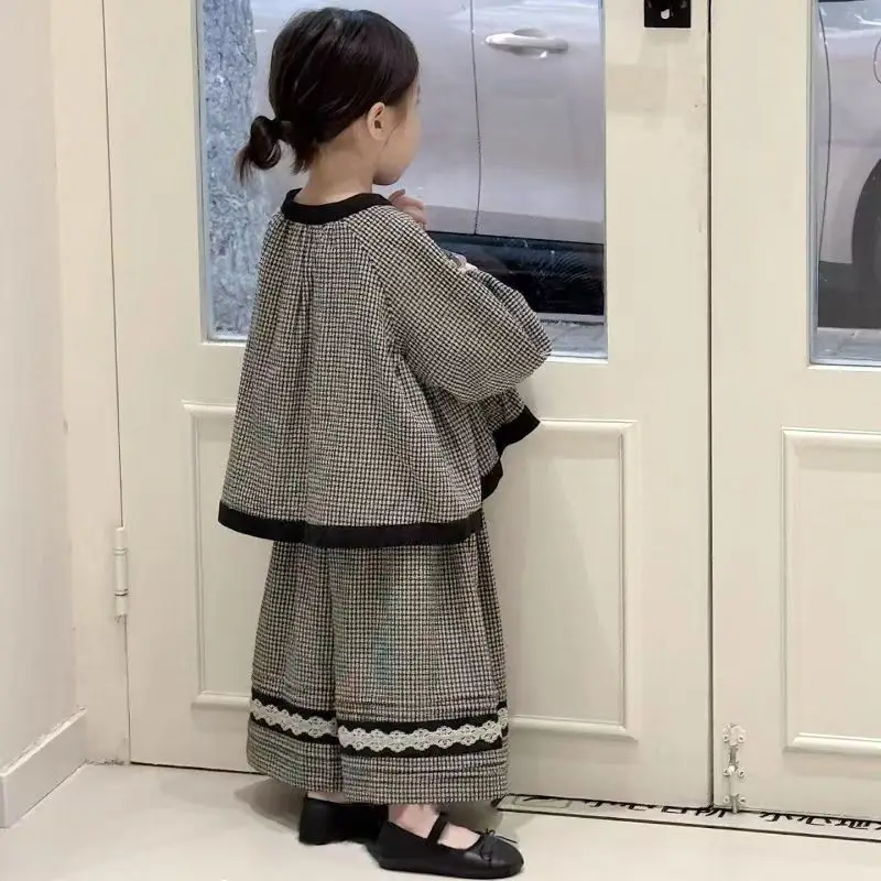 

Girls' Autumn Outfit 2026 Set Girls' Stylish French Lace Embroidered Shirt Children's Retro Style Wide Leg Pants