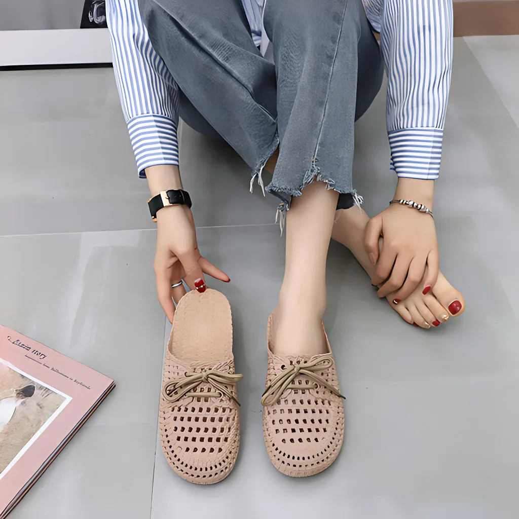 Nieuw Comfortabele Ademende Casual Slippers Gesloten Teen Hollow Out Vrouwen Slippers Platte Sandalen