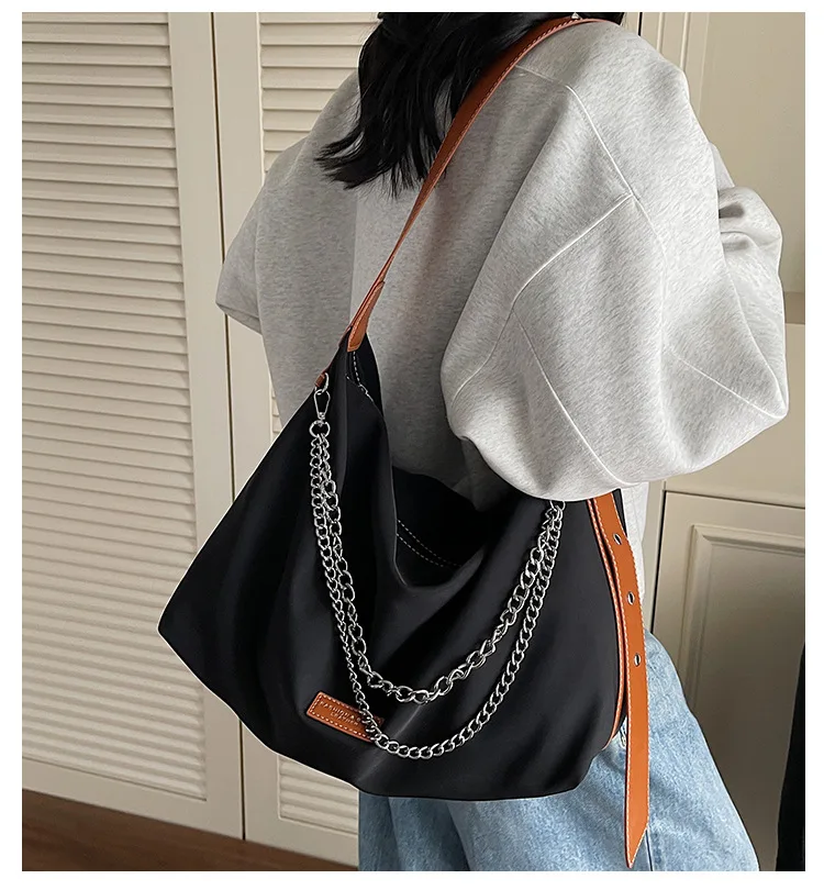 حقيبة كتف نسائية فاخرة 2025، محفظة مبطنة مستوحاة من الطراز العتيق، متسوق كاجوال متعدد الوظائف لعطلة نهاية الأسبوع والسفر ​