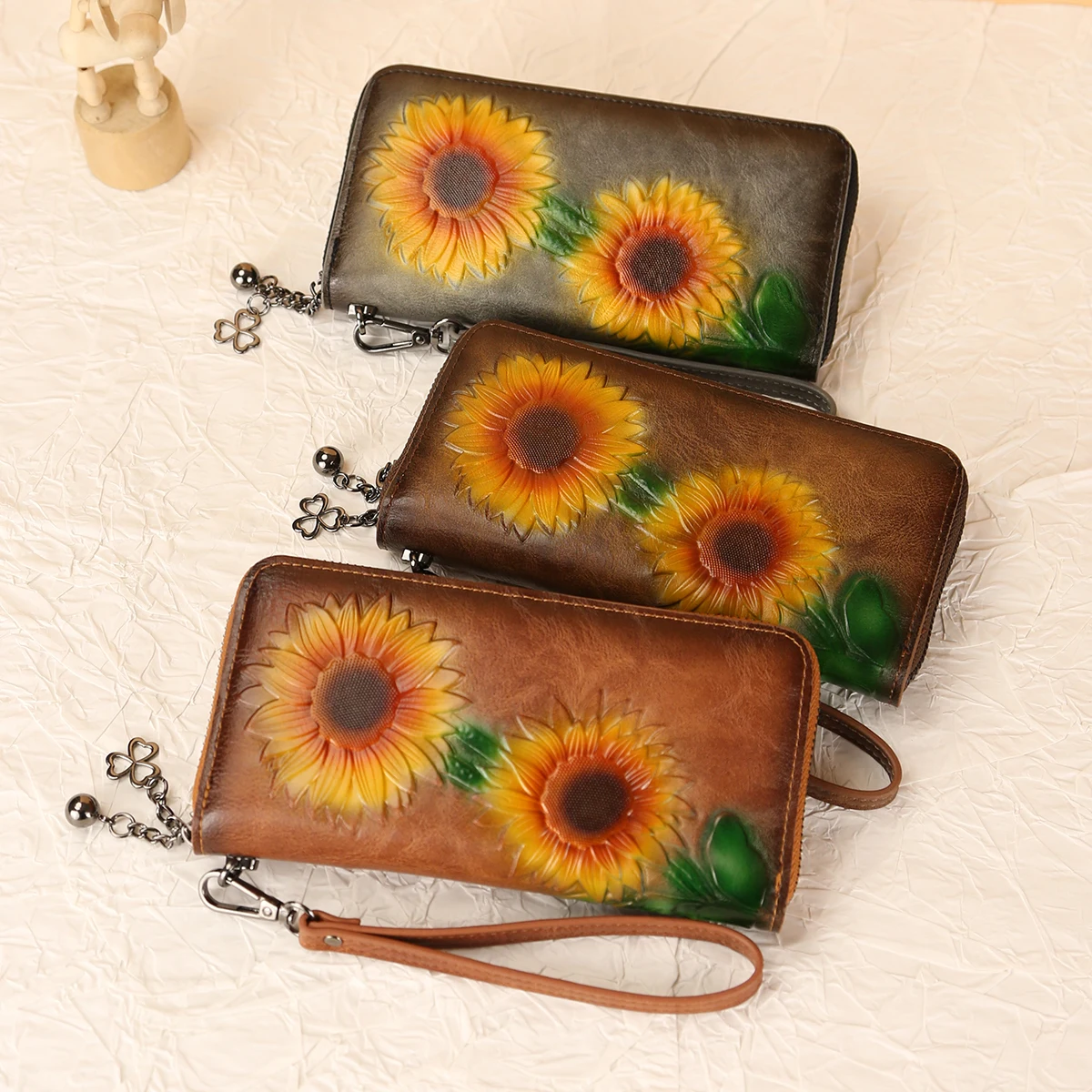 

Женский длинный кошелек, новый кошелек в стиле ретро, кошелек для монет ручной работы с тиснением, окрашенный распылением, кошелек на молнии, ручная сумка, европейский и Am