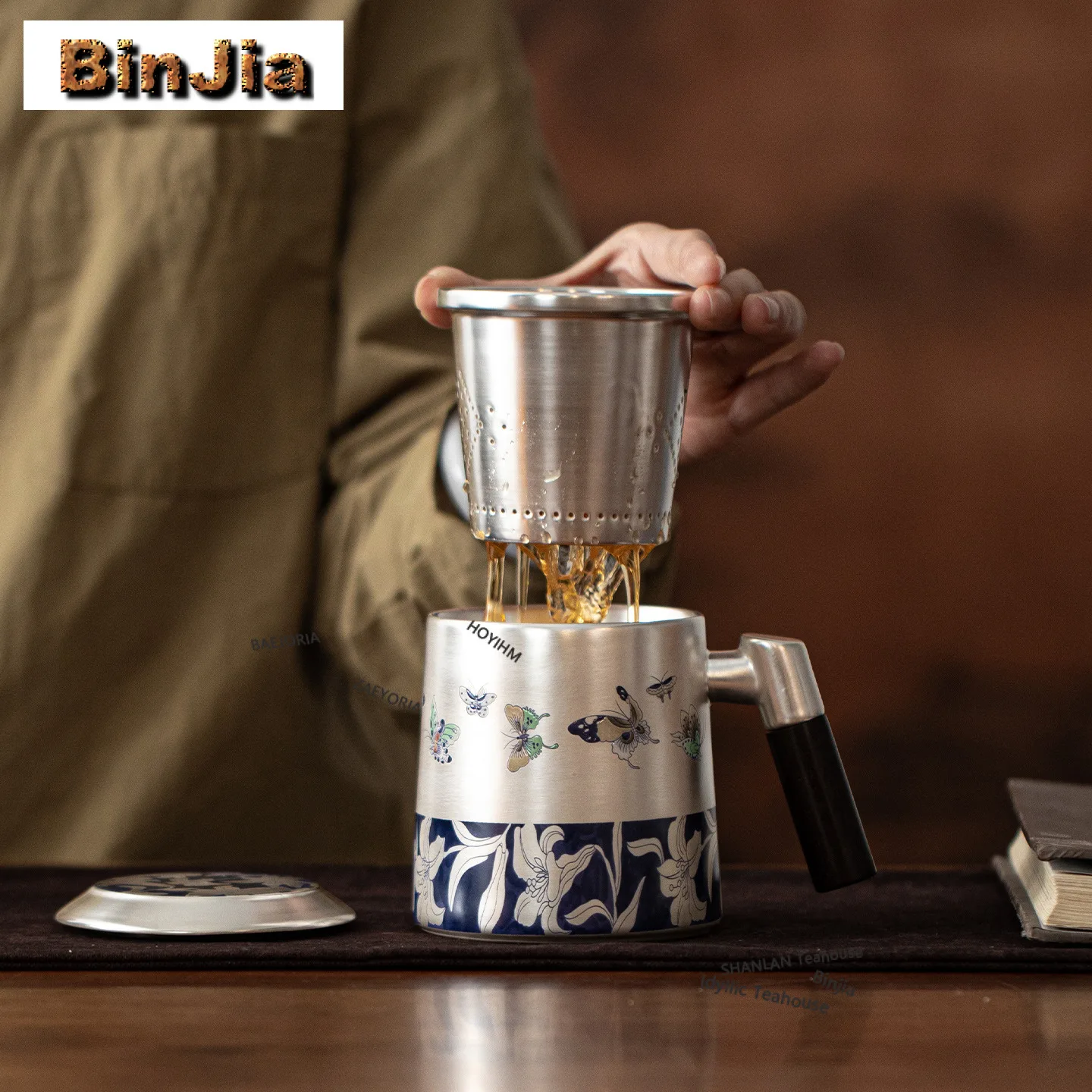 450ml Gilt Silver Butterfly Lily Wooden Handle Filter Tea Separator Cup Traditional Tea Mug With Infuser Tea Soaking Office Cups