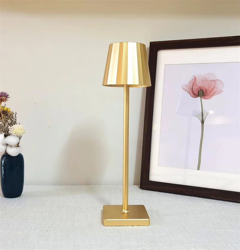 Aluminum Oxidation Wireless Rechargeable Lampada Da Tavolo Poldina Table Lamp for restaurant hotel decor