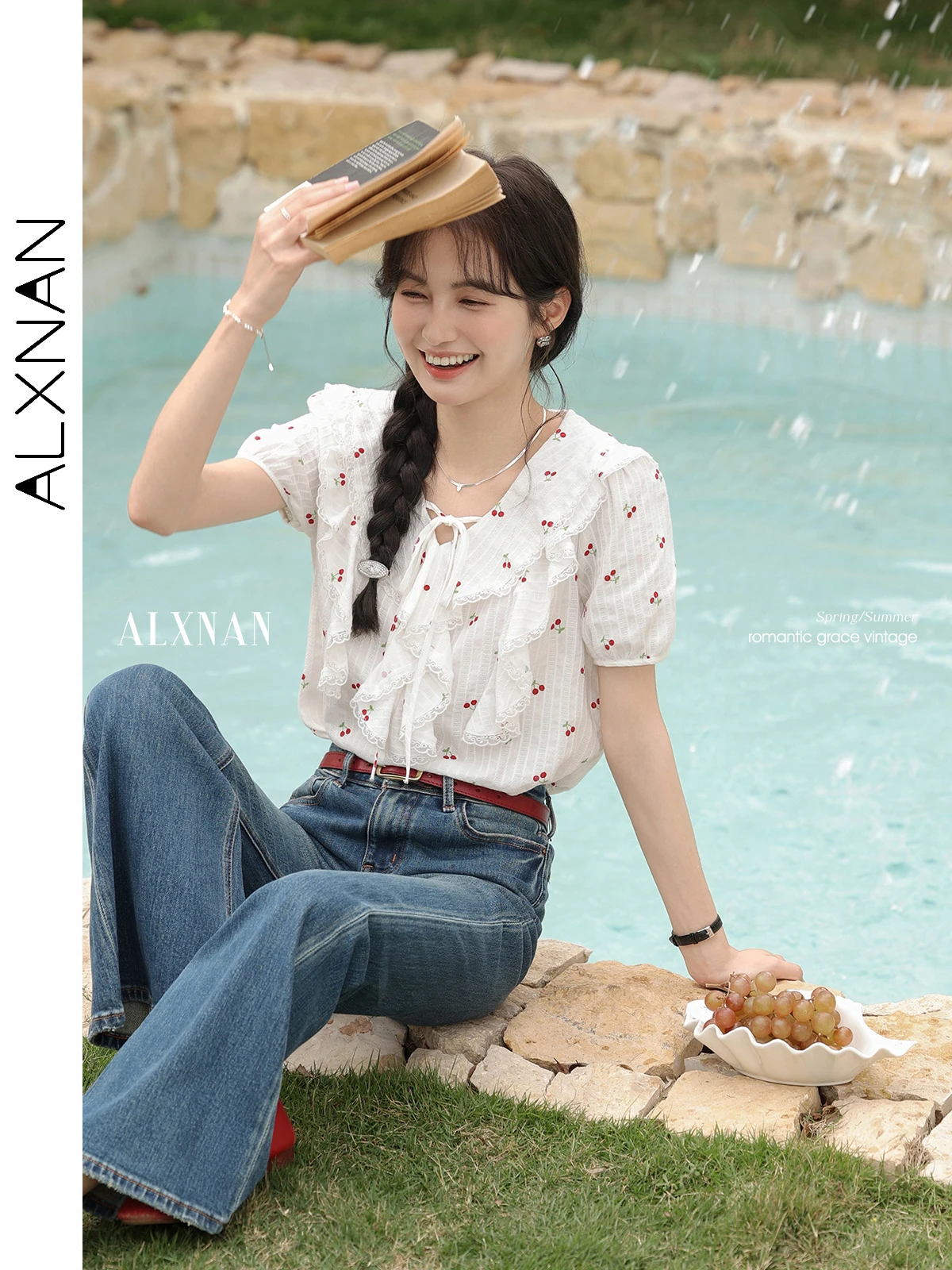 ALXNAN เสื้อเชิ้ตผู้หญิงน่ารักลายเชอร์รี่ผ้าฝ้าย 100% เสื้อเบลาส์ปกปีเตอร์แพนดีไซน์ระบายแขนสั้นเสื้อสตรี L53556