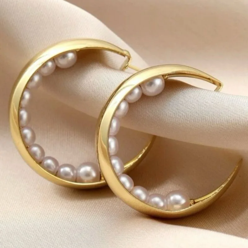 Exquisite Luxury Shiny Hoop Earrings Women's Elegant Inlay Imitation Pearl Gold Plated Earrings Temperament Jewelry