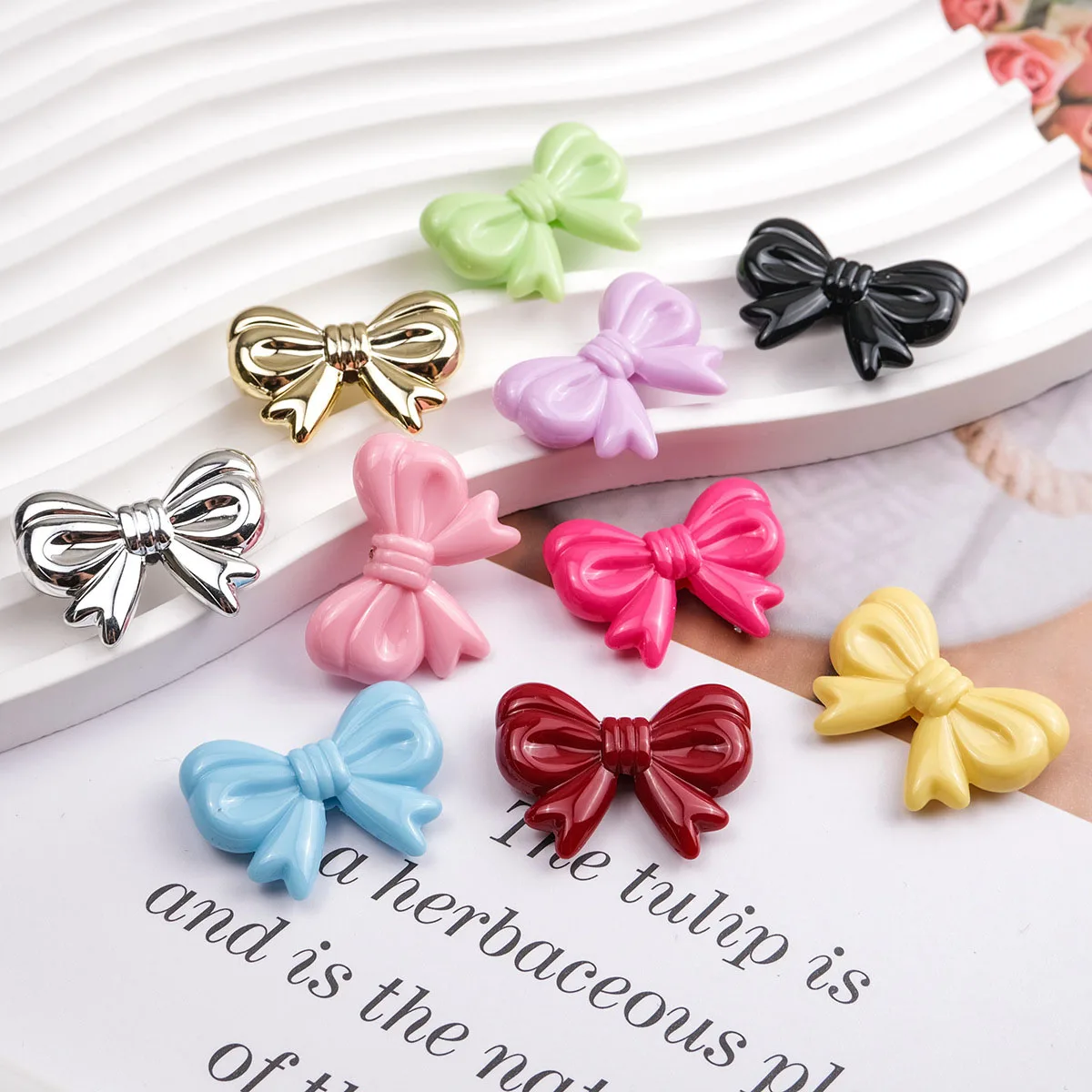 

DIY Jewelry Findings Solid Colors Ribbon Tie Bow Shape Acrylic Plastic Beads Fit Bracelet Necklace Earring Decor 22*29mm 60pcs