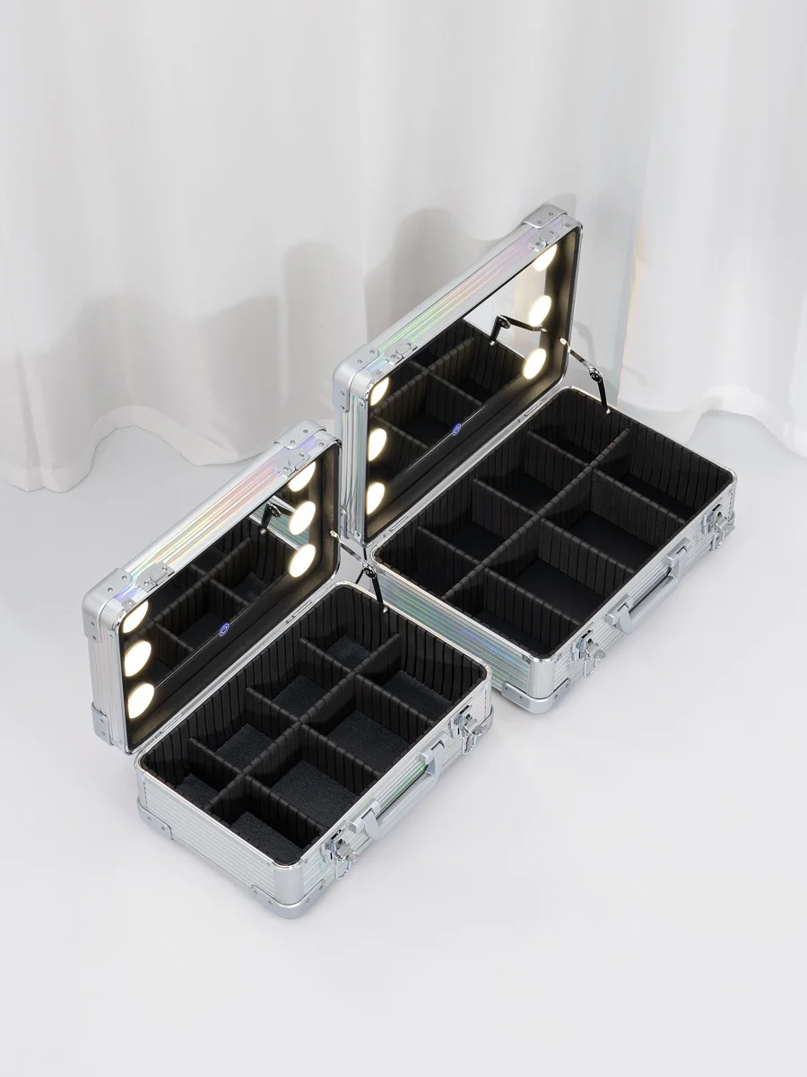 A professional makeup box with lights, designed for professional makeup artists and makeup artists. Portable and large capacity