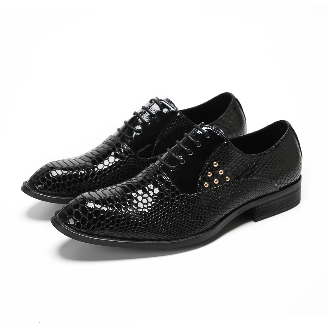 

Classic Solid Rivets Business Office Brogue Shoes Wedding Party Lace Up Male Derby Shoes Formal Patent Leather Men Oxfords Shoes