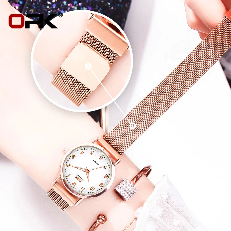 8115 Magnetic Strap With Automatic Adsorption Strap Quartz Watch Women\'s Watch