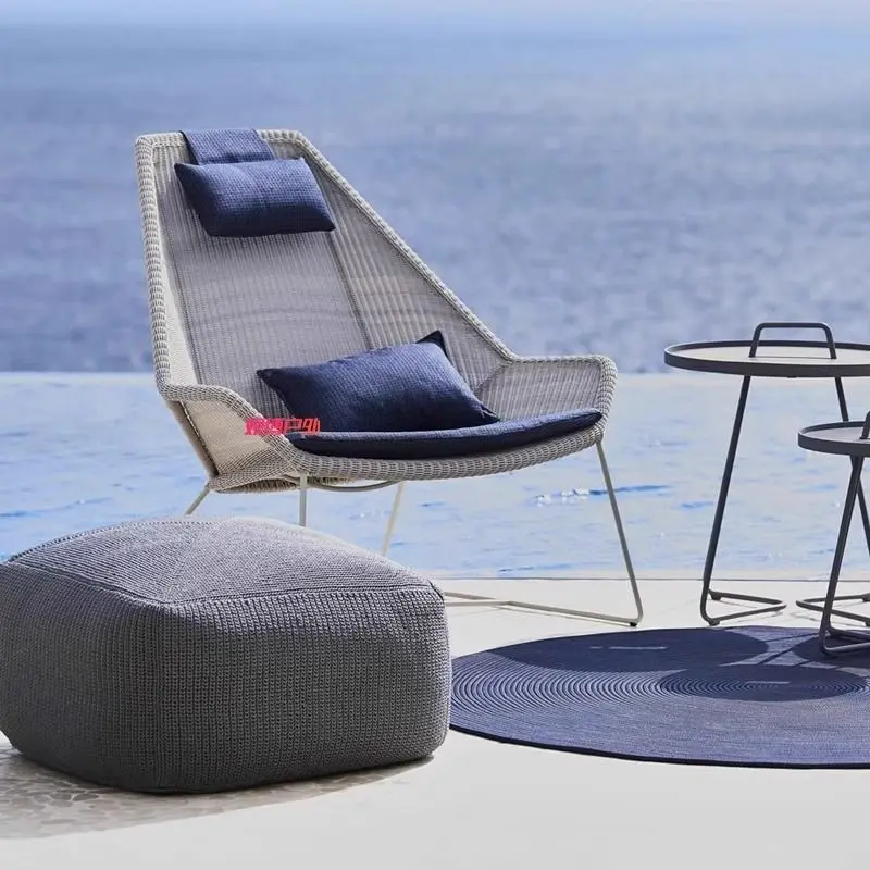 комбинация, внутренний двор виллы для проживания в семье отеля, балкон под открытым небом, водонепроницаемый и солнцезащитный крем, уличная мебель