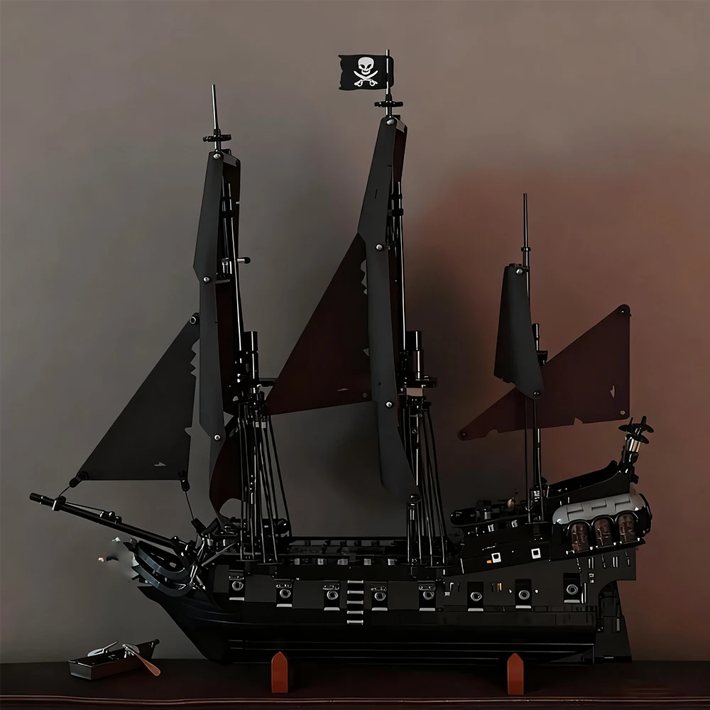 

Chinese Building Blocks Pirate Ship Series Black Pearl Cargo Ship Model Children's Educational Assembly Toy Birthday Gift