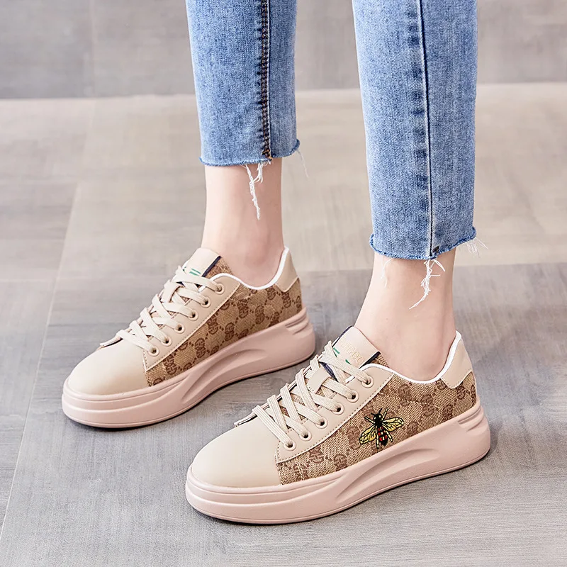 European station trend women\'s shoes 2024 spring casual versatile canvas white shoes breathable thick bottom plate shoes