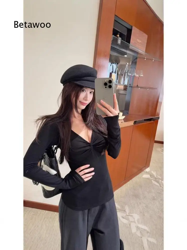 Women Long Sleeve V Neck Knit Top With Front Twist Slim Fit Solid Color Blouse For Simple Spring Autumn Daily Outfits
