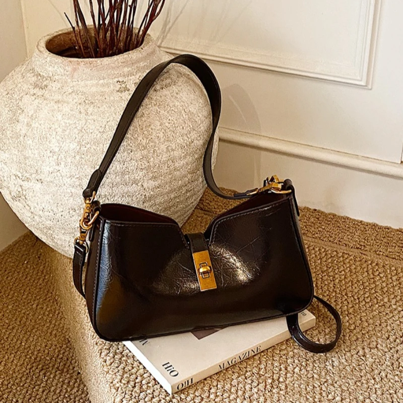 

Elegant Leather Clutch Mini Bag For Women With Fashionable Design Solid Color And Unique Leisure Charm