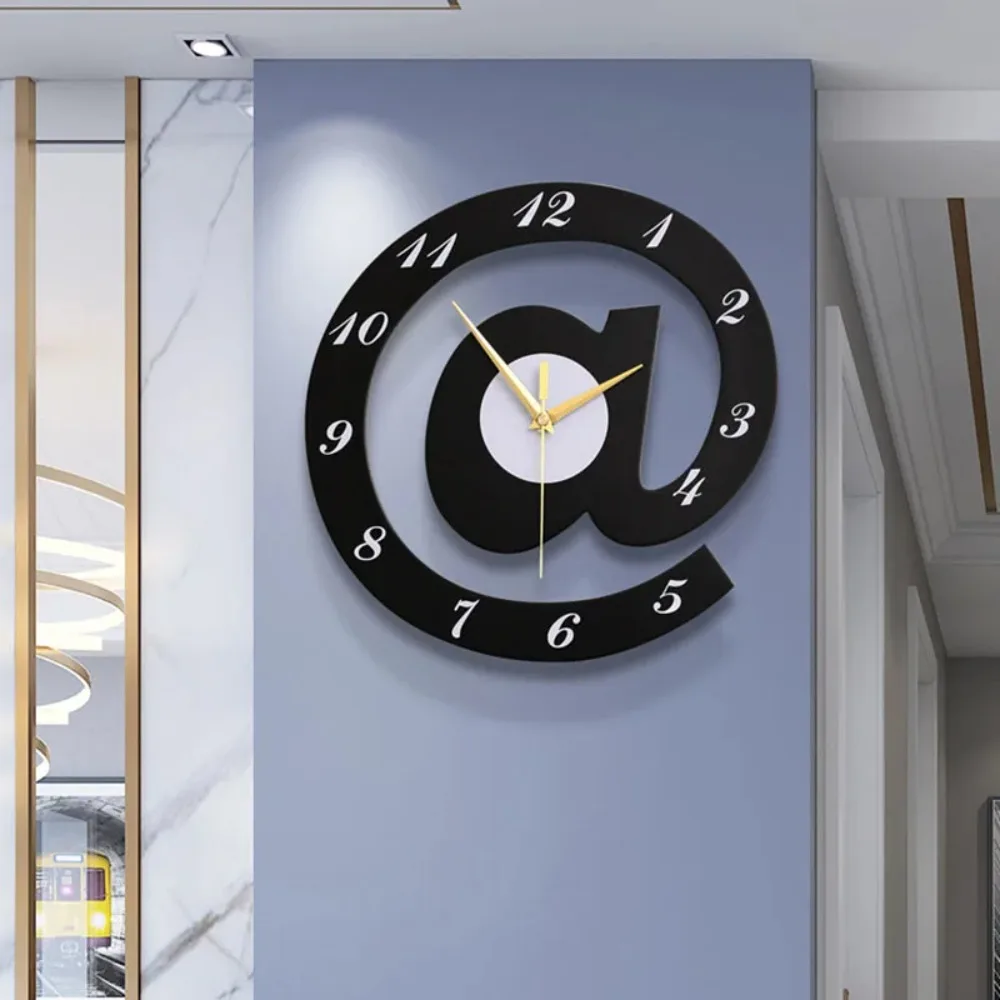 Mid Century Men Wall Clock Minimalist Korean Restaurant Restaurant Clock Design Fashion Unique Horloge Reloj De Pared Home Decor