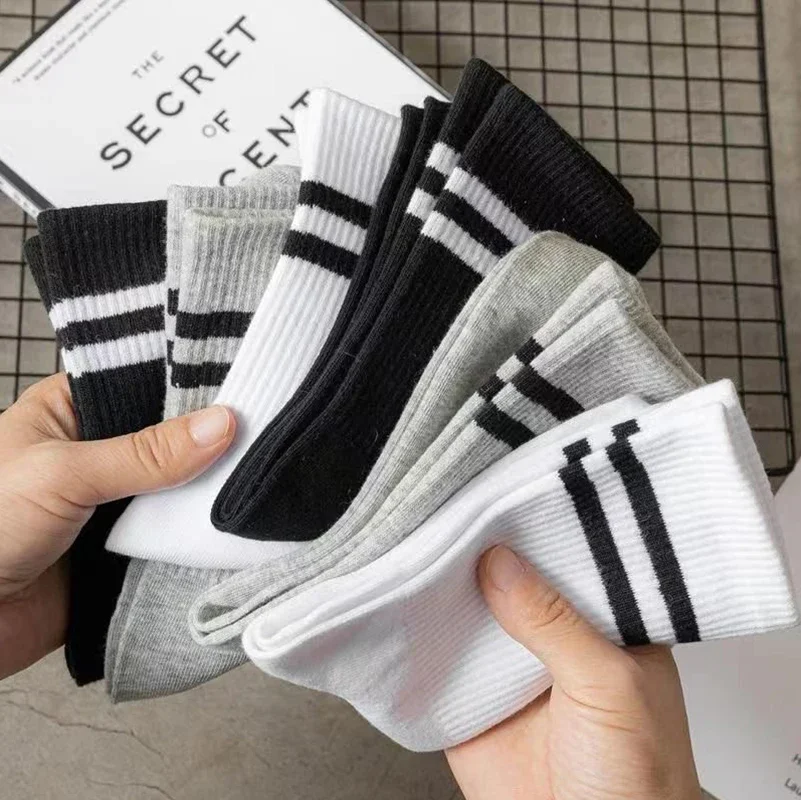 Solid Striped Black White Short Socks for Woman Harajuku Hip Hop Skateboard Crew Socks Cotton Casual Unisex Men/Women\'s Socks