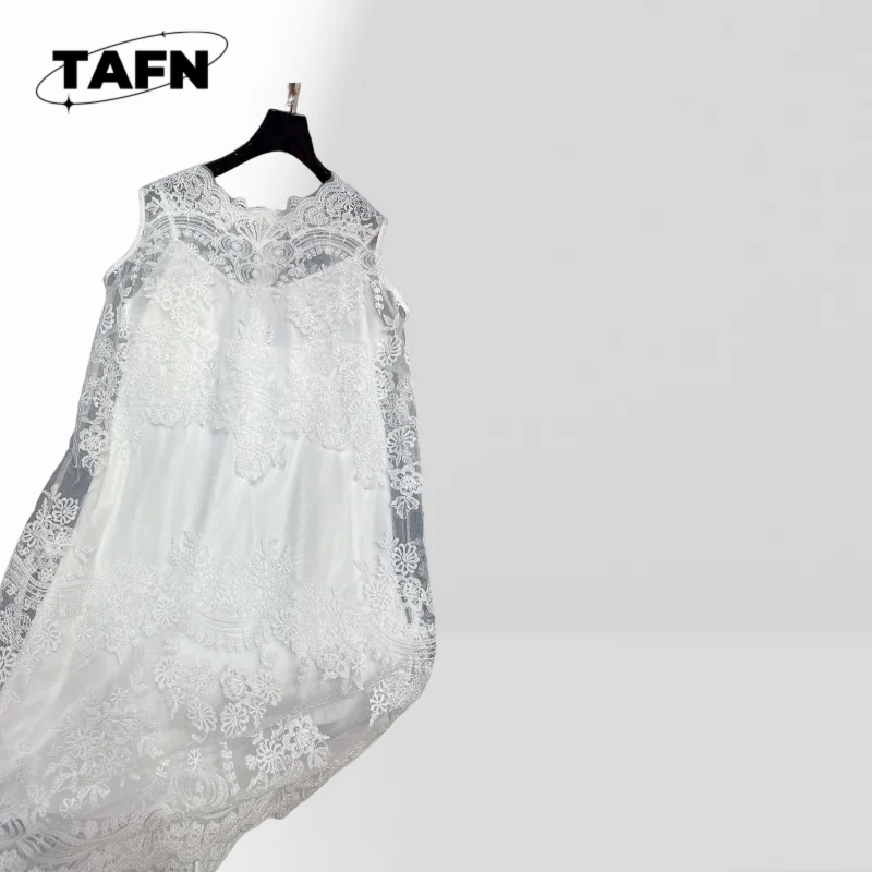 Vestido maxi estilo praia com alça espaguete para mulheres com saia em camadas e gravata de tecido leve e fluido Great Trave Daily AH01101