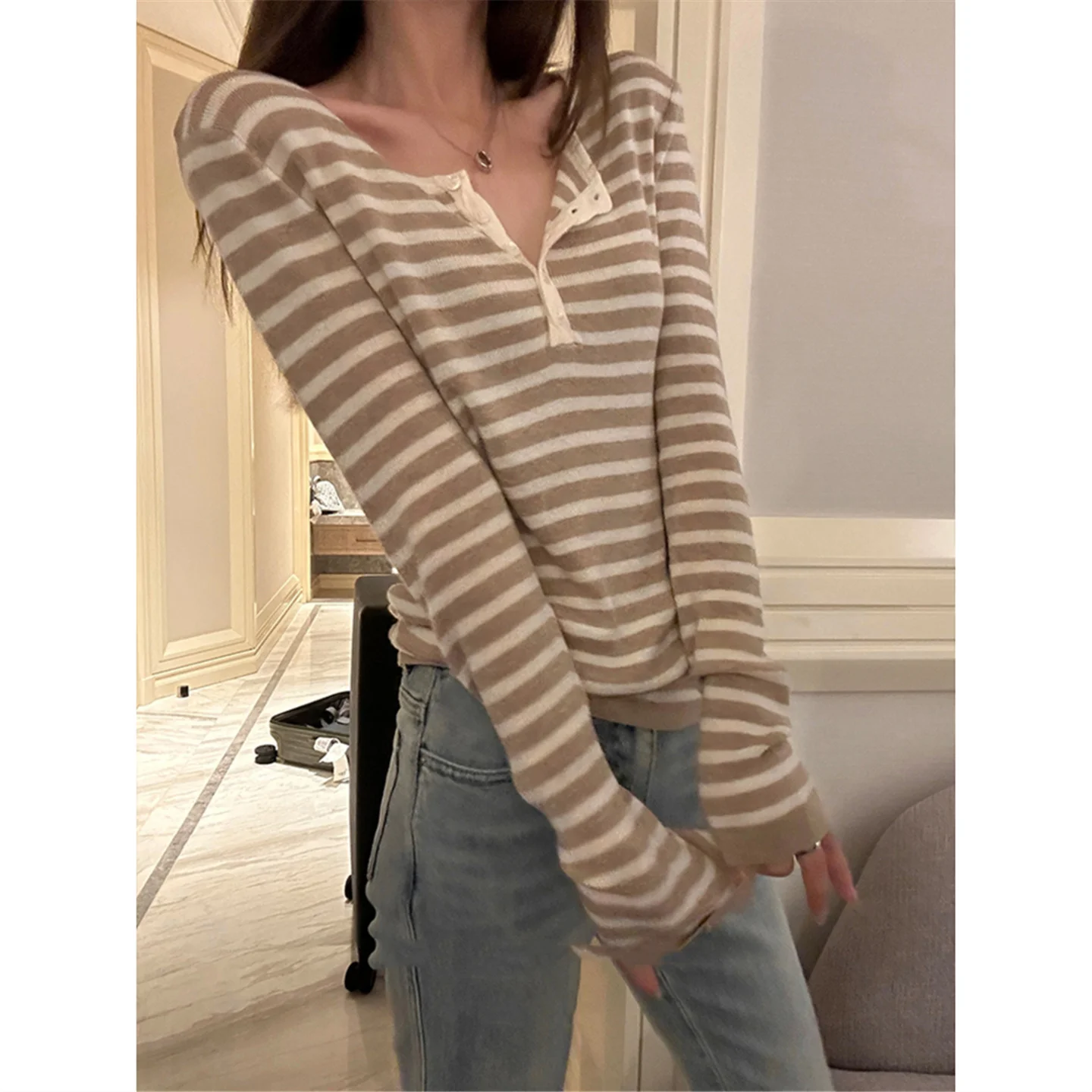 

Pullovers Womens With Zipper Outdoor Exterior Outside Open Air Alfresco Fresh Natural Environment Wilderness Wild Untamed Korean