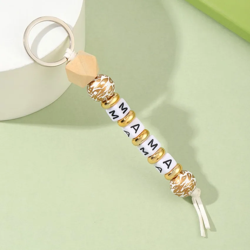 

Mom Silicone Beads Natural Wood Beads Mother Initial Charm Keychain for Mama Gift Hang on Bag Accessory