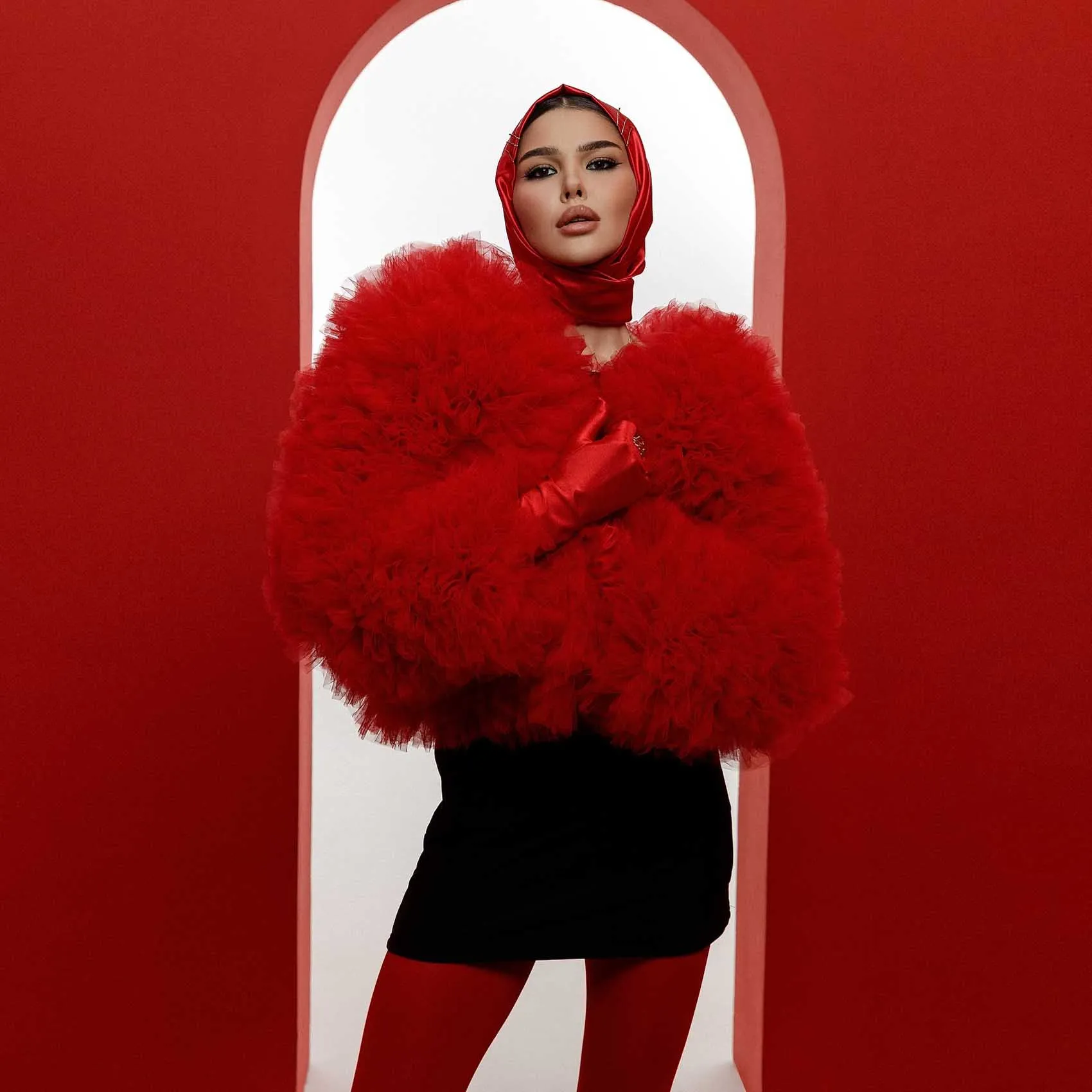 

Fluffy Red Layered Tulle Coat Women Photoshoot Jacket Short Outwear Tiered Ruffle Mesh Coat Ladies Outfit Shoot Props Custom